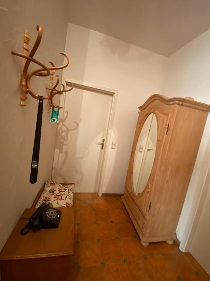 ホテル Alte Schmiede ヴァイスヴァッサー エクステリア 写真